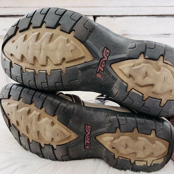 Teva Tirra Brown Strappy Outdoors Hiking Walking Sandals Shoc Pad - Size 8 - Picture 6 of 8